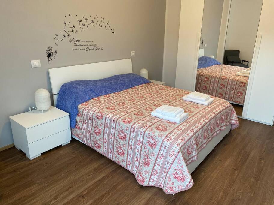 Apartmán Casa Eugenia Varese Exteriér fotografie